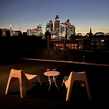 Luxury Artistic 2 Bedroom W/Balcony-Great Location Central London Exterior photo
